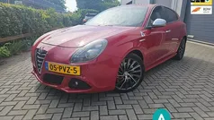 Rood Gebruikt 2011 Alfa Romeo Giulietta Quadrifoglio Verde Hatchback | € 7.450 (Super prijs)