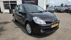 Zwart Gebruikt 2009 Renault Clio II Hatchback | € 2.699 (Eerlijke prijs)