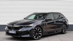 Zwart Gebruikt 2025 BMW 550e M Sport Stationwagen | € 109.950 (Eerlijke prijs)