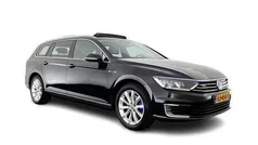 Zwart Gebruikt 2015 VW Passat Highline Stationwagen | € 10.445 (Eerlijke prijs)