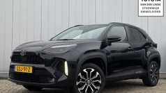 Zwart Gebruikt 2024 Toyota Yaris Cross Edition SUV | € 28.400 (Eerlijke prijs)