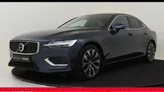 Blauw Gebruikt 2024 Volvo S60 Ultimate Sedan | € 44.890 (Eerlijke prijs)