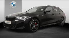 Zwart Gebruikt 2024 BMW 320e M Sport Stationwagen | € 45.900 (Eerlijke prijs)
