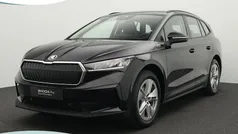 Zwart Gebruikt 2023 Skoda Enyaq iV Selection SUV | € 31.850 (Eerlijke prijs)