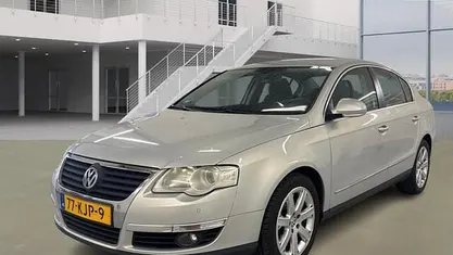 Grijs Gebruikt 2010 VW Passat Comfortline Sedan | € 3.350 (Eerlijke prijs)
