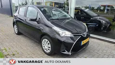 Gebruikt 2015 Toyota Yaris Hybrid Hatchback | € 12.450 (Eerlijke prijs)