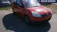 Rood Gebruikt 2004 Ford Fiesta Style Hatchback | € 1.099 (Eerlijke prijs)
