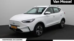 Wit Gebruikt 2023 MG ZS Comfort Sedan | € 21.995 (Eerlijke prijs)