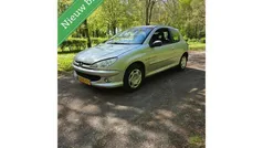 Grijs Gebruikt 2005 Peugeot 206 Quiksilver Hatchback | € 899 (Eerlijke prijs)