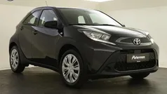 Gebruikt 2024 Toyota Aygo Play Hatchback | € 19.899 (Eerlijke prijs)