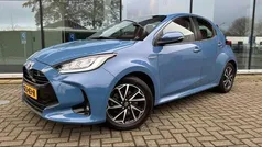 Blauw Gebruikt 2020 Toyota Yaris Hatchback | € 17.900 (Eerlijke prijs)