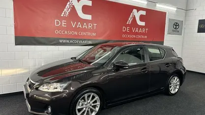 Bruin Occasion 2011 Lexus CT200h Luxury Line Hatchback | € 9.999 (Eerlijke prijs)