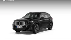 Zwart Nieuw 2025 BMW iX1 M Sport SUV | € 60.056 (Goede deal)