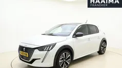 Wit Gebruikt 2022 Peugeot e-208 GT Hatchback | € 20.945 (Eerlijke prijs)