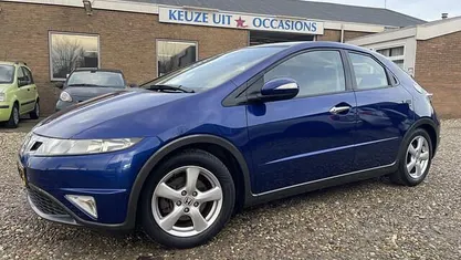 Blauw (metallic) Gebruikt 2009 Honda Civic Hatchback | € 4.950 (Eerlijke prijs)