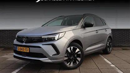 Grijs Occasion 2023 Opel Grandland X Business Elegance SUV | € 25.945 (Eerlijke prijs)