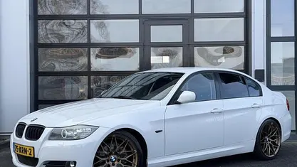 Wit Occasion 2010 BMW 318 Sport Line Sedan | € 5.995 (Eerlijke prijs)