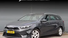 Grijs Gebruikt 2023 Kia Ceed Stationwagen | € 23.745 (Eerlijke prijs)