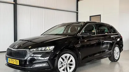 Occasion Skoda Octavia Business Line 110 PK (80 kW) 2022 Zwart (metallic) Stationwagen