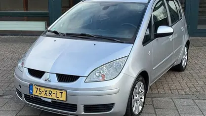 Grijs (metallic) Occasion 2007 Mitsubishi Colt Invite+ Hatchback | € 1.850 (Eerlijke prijs)