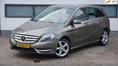 Grijs Gebruikt 2012 Mercedes B180 Ambition MPV | € 12.950 (Eerlijke prijs)