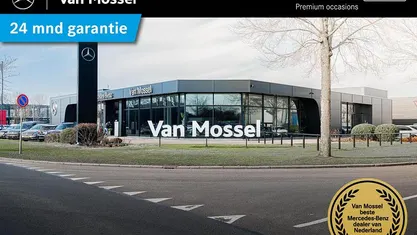 Occasion 2025 Mercedes C180 AMG line Sedan | € 50.945 (Eerlijke prijs)