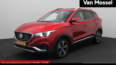 Rood Gebruikt 2020 MG ZS Luxury SUV | € 14.995 (Eerlijke prijs)