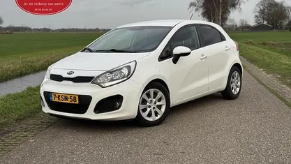 Gebruikt 2013 Kia Rio Hatchback | € 2.650 (Super prijs)