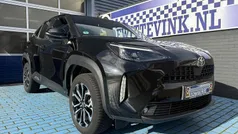 Zwart Gebruikt 2023 Toyota Yaris Cross SUV | € 25.450 (Eerlijke prijs)
