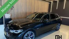 Zwart Gebruikt 2022 BMW 330 Executive Stationwagen | € 35.450 (Eerlijke prijs)
