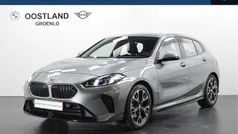 Grijs (metallic) Gebruikt 2025 BMW 120 Comfort Edition Hatchback | € 36.950 (Eerlijke prijs)