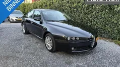 Zwart Gebruikt 2010 Alfa Romeo 159 Distinctive Sedan | € 1.445 (Eerlijke prijs)