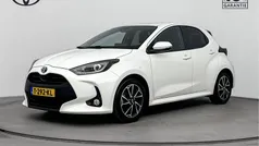 Wit Gebruikt 2022 Toyota Yaris Hybrid Limited Hatchback | € 19.900 (Eerlijke prijs)