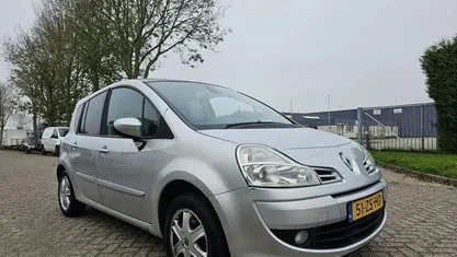 Occasion Renault Modus Dynamique 101 PK (74 kW) 2008 Grijs MPV
