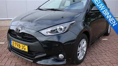 Gebruikt 2024 Toyota Yaris Hybrid Active Hatchback | € 23.400 (Eerlijke prijs)