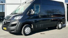 Grijs Gebruikt 2023 Opel Movano Van | € 20.945 (Super prijs)