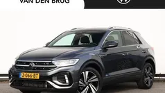 Grijs, metallic lak Gebruikt 2023 VW T-Roc R-line SUV | € 33.900 (Eerlijke prijs)