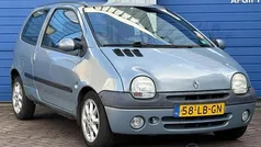 Gebruikt 2002 Renault Twingo Dynamique Hatchback | € 950 (Eerlijke prijs)