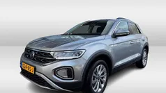 Grijs Gebruikt 2024 VW T-Roc Edition SUV | € 29.900 (Eerlijke prijs)