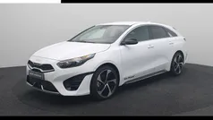 Wit Gebruikt 2025 Kia ProCeed GT-Line Hatchback | € 38.435 (Eerlijke prijs)