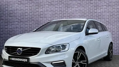 Occasion 2017 Volvo V60 R-Design Stationwagen | € 15.299 (Eerlijke prijs)
