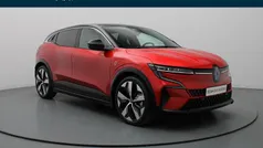 Rood metallic Gebruikt 2023 Renault Megane E-Tech Techno Hatchback | € 28.990 (Eerlijke prijs)