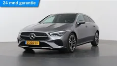 Grijs, metallic lak Gebruikt 2024 Mercedes CLA180 Shooting Brake Luxury Stationwagen | € 34.850 (Eerlijke prijs)