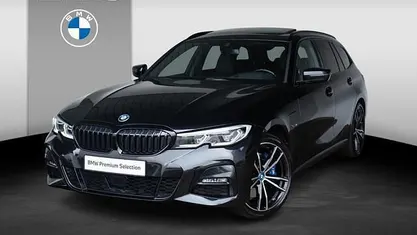 Zwart Gebruikt 2022 BMW 330 Comfort Edition Stationwagen | € 36.450 (Eerlijke prijs)