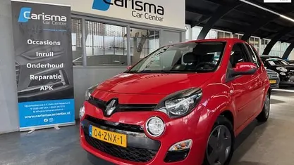 Rood Occasion 2013 Renault Twingo Dynamique Hatchback | € 2.900 (Eerlijke prijs)