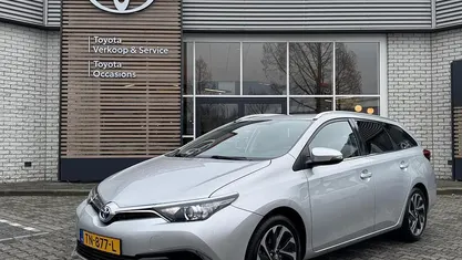 Occasion 2019 Toyota Auris Hybrid Stationwagen | € 11.400 (Super prijs)