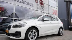Wit, metallic lak Gebruikt 2019 BMW 225 Active Tourer iPerformance MPV | € 22.950 (Iets duurder)