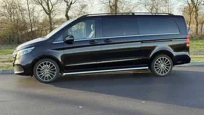 Occasion 2023 Mercedes V300 MPV | € 59.999 (Super prijs)