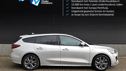 Grijs Occasion 2023 Ford Focus ST-Line X Stationwagen | € 22.695 (Eerlijke prijs)