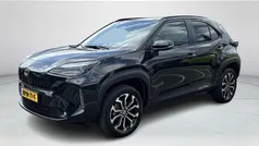 Zwart Gebruikt 2024 Toyota Yaris Cross SUV | € 31.945 (Eerlijke prijs)